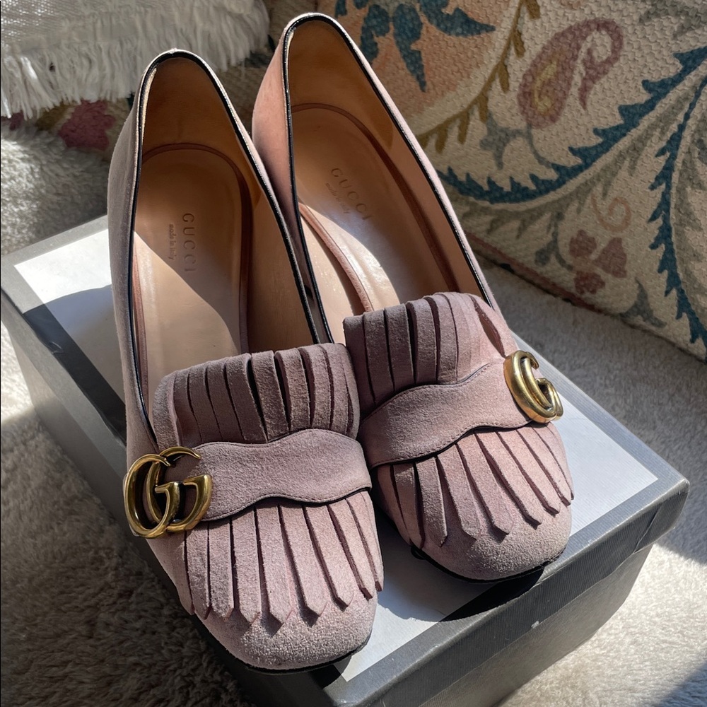 Gucci Mauve Fringe Loafers with Gold Accent/GG Marmont blush suede